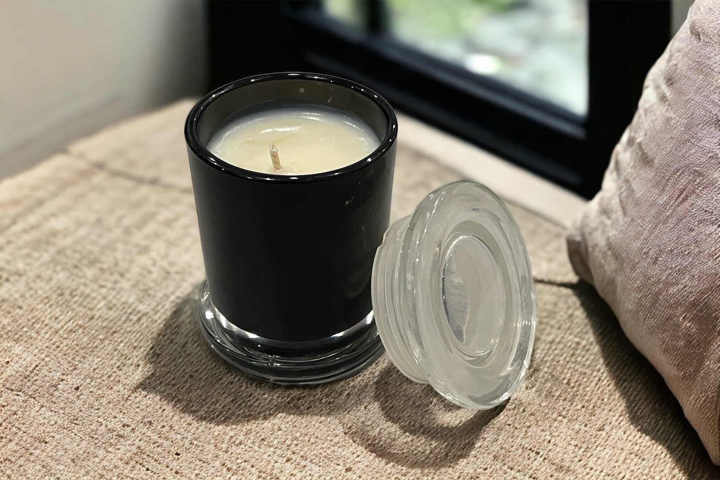 Mini black votive-patchouli & musk