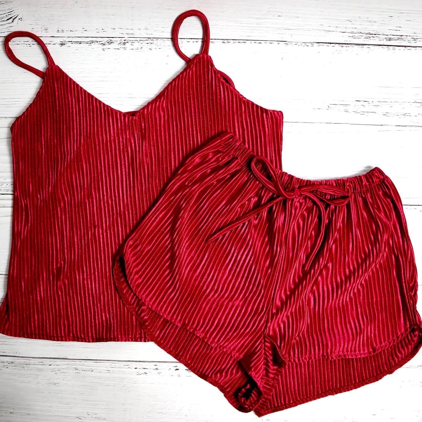 Red plisse lounge set